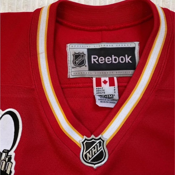 1980-2010 NHL Calgary Flames Reebok Hockey Jersey | Size S - Picture 4 of 9